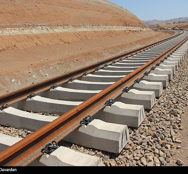 ریل‌ گذاری ۶۰ کیلومتری راه‌ آهن اردبیل در دولت سیزدهم